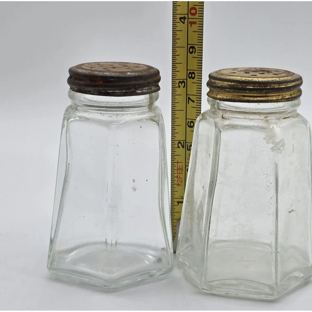 Vintage Glass Pair Salt & Pepper‎ Shakers